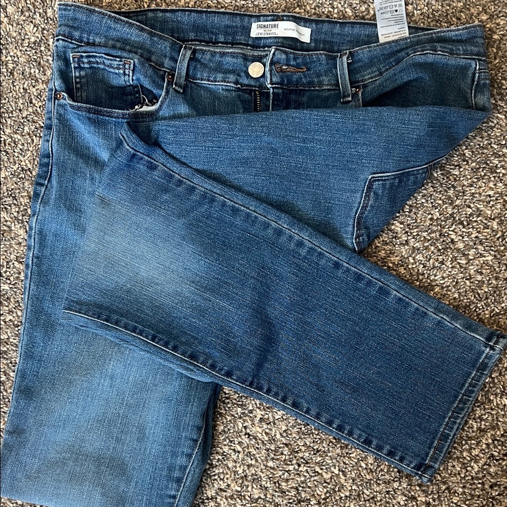 Levi Signature women’s Blue Jeans